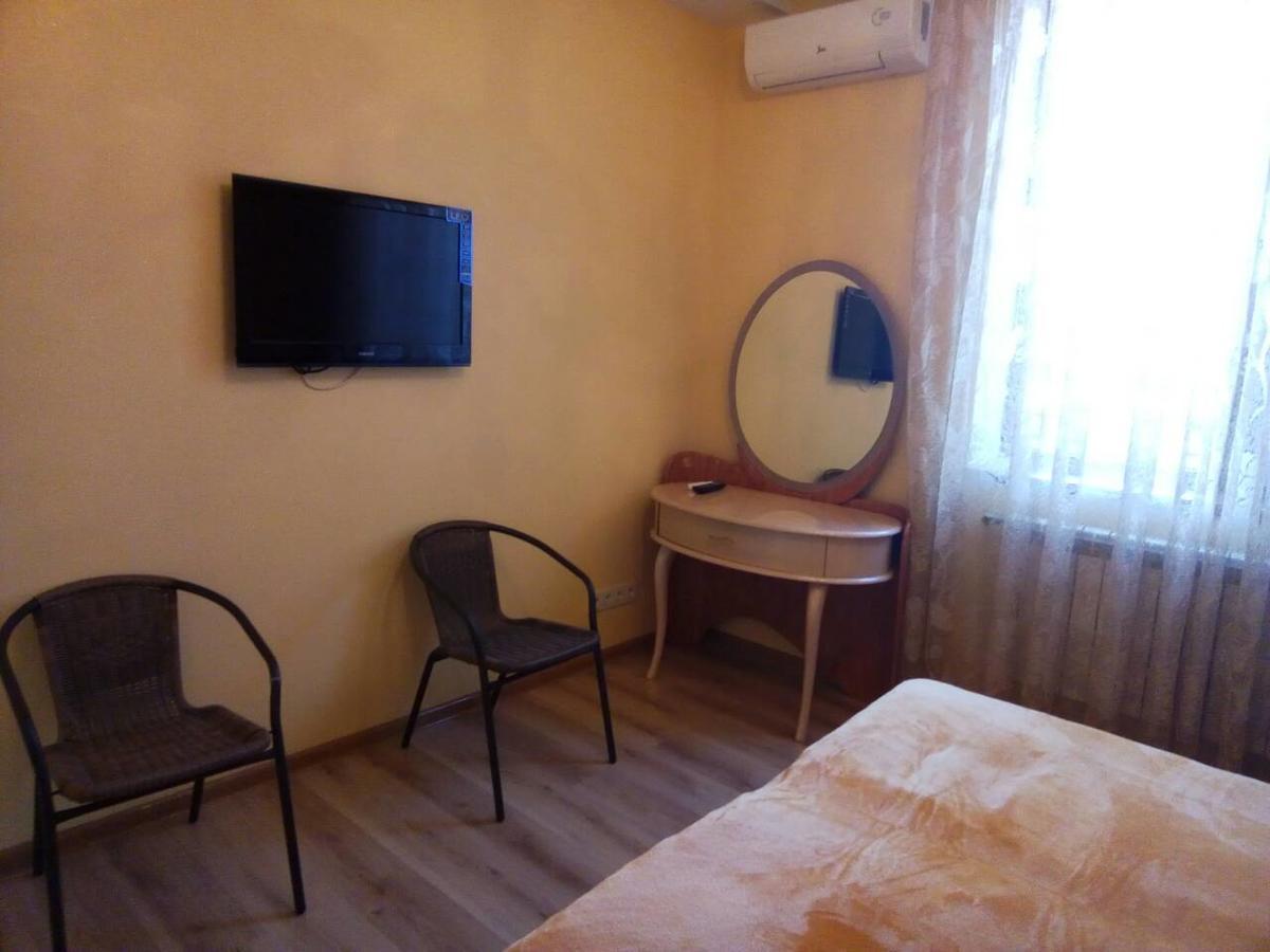 Hotel Aquarius 초르노모르스크 외부 사진