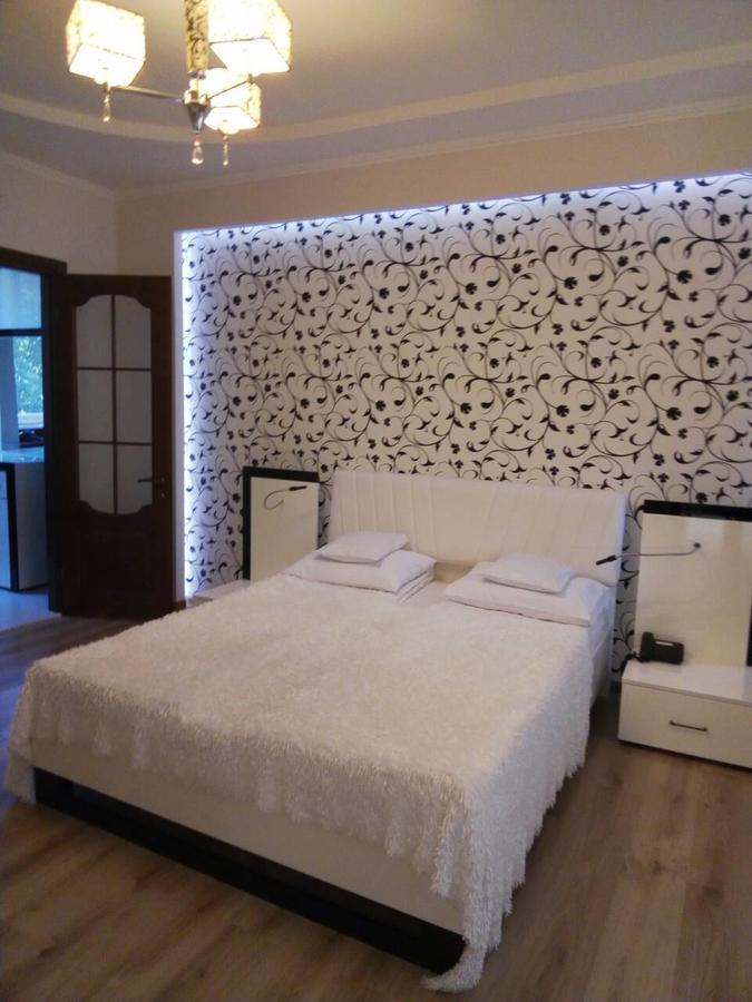 Hotel Aquarius 초르노모르스크 외부 사진